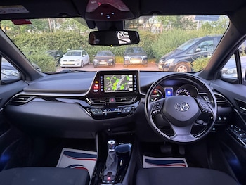 Used Toyota C-HR 2019 for sale - 79167846: Photo