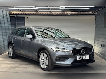 Used Volvo V60 2019 for sale - 78591076: Photo
