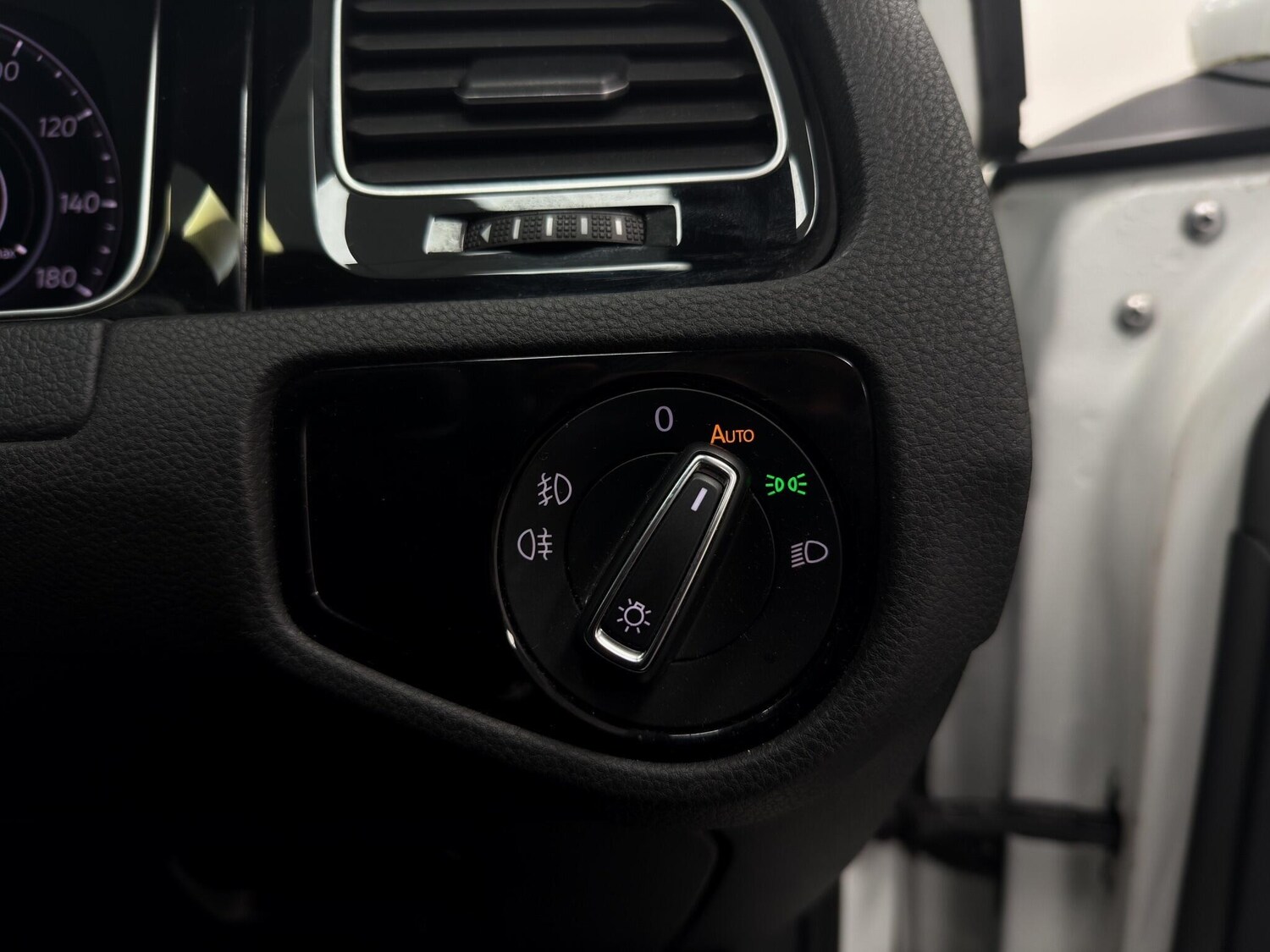 Used Volkswagen Golf 2018 for sale - 77762451: Photo 19