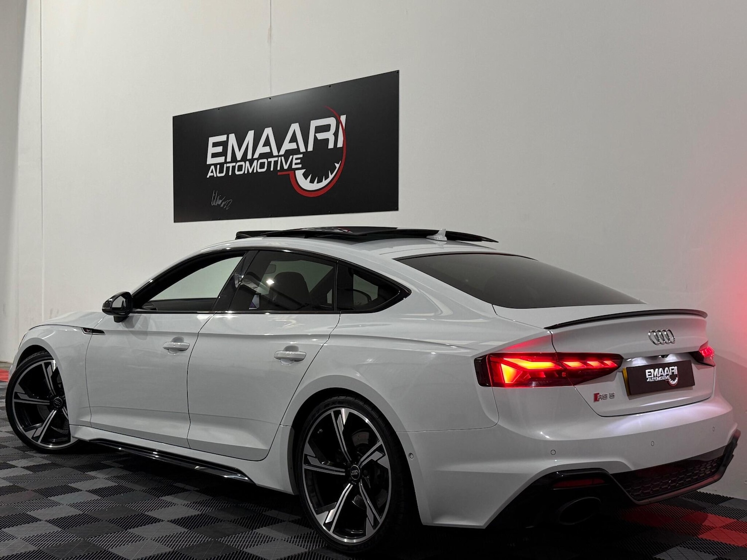 Used Audi RS5 2020 for sale - 77942325: Photo 2