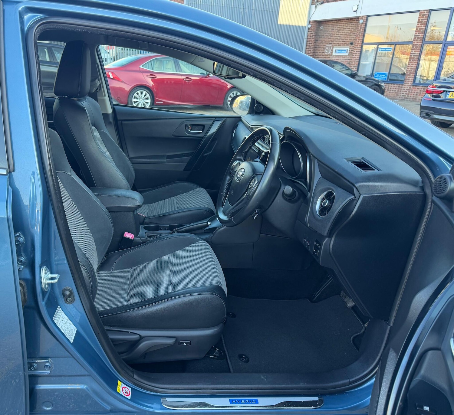 Used Toyota Auris 2015 for sale - 78001948: Photo 1