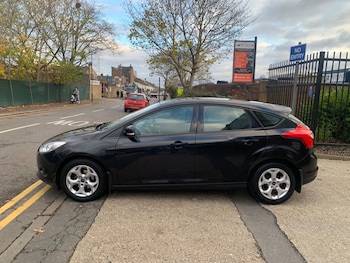 Used Ford Focus 2011 for sale - 77927885: Photo