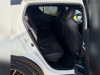 Used Toyota C-HR 2018 for sale - 78880601: Photo