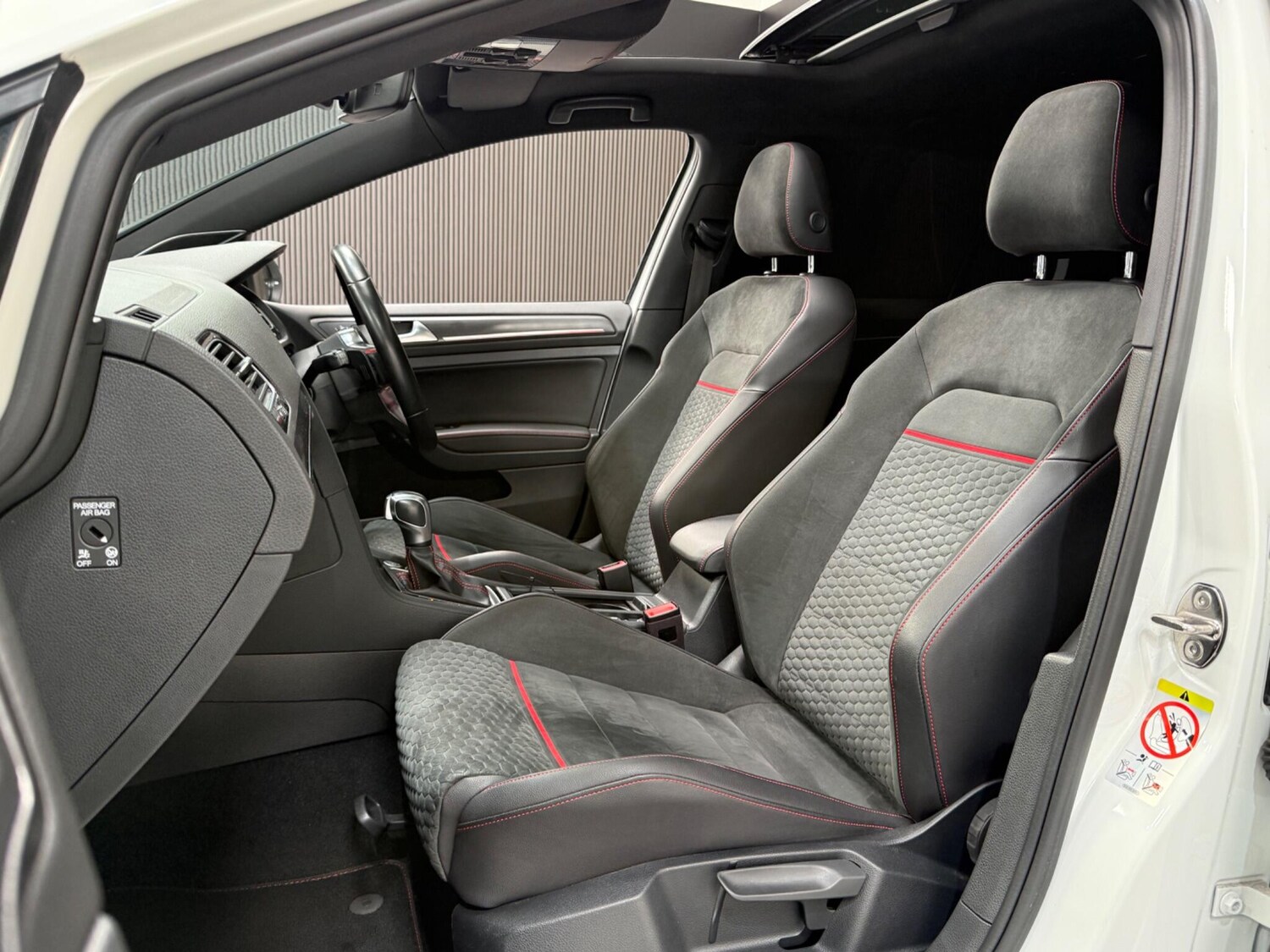 Used Volkswagen Golf 2019 for sale - 78026274: Photo 9