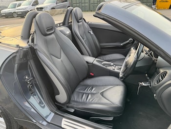 Used Mercedes-Benz SLK 2011 for sale - 77762587: Photo