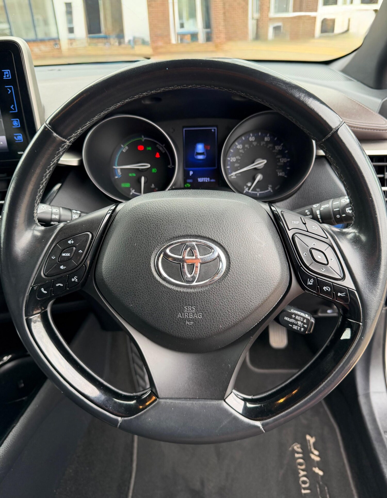 Used Toyota C-HR 2017 for sale - 78107178: Photo 11