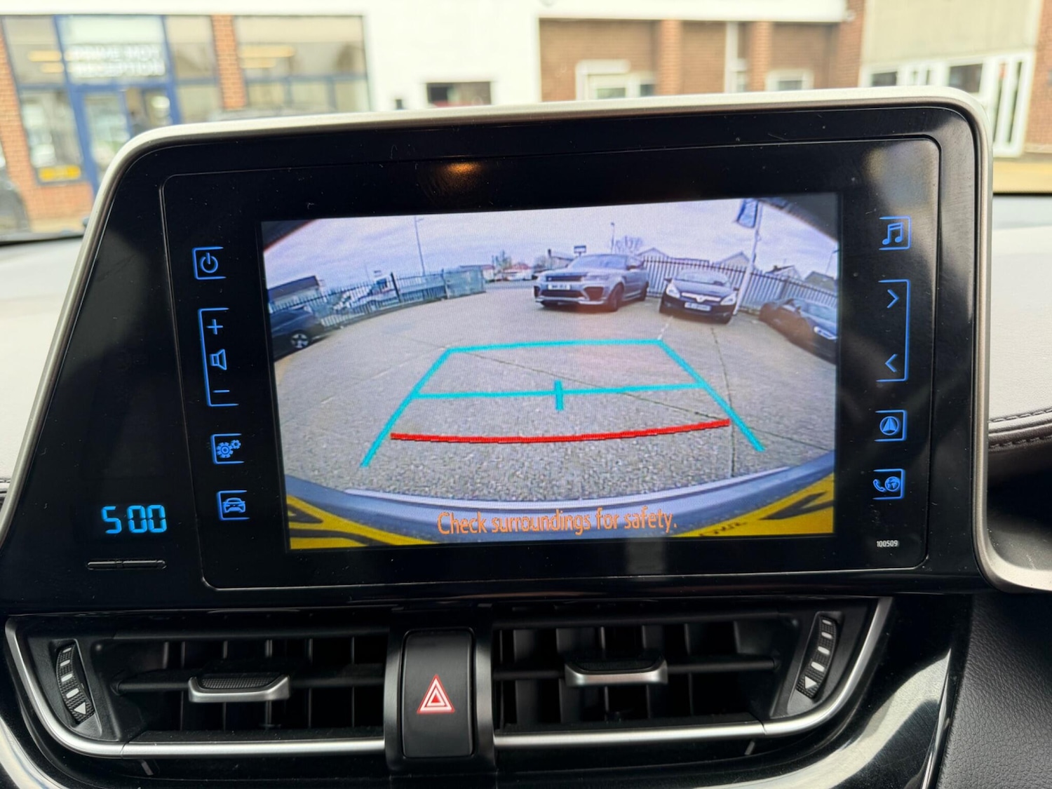 Used Toyota C-HR 2017 for sale - 78107178: Photo 15