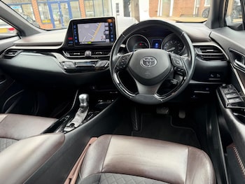 Used Toyota C-HR 2017 for sale - 78107178: Photo