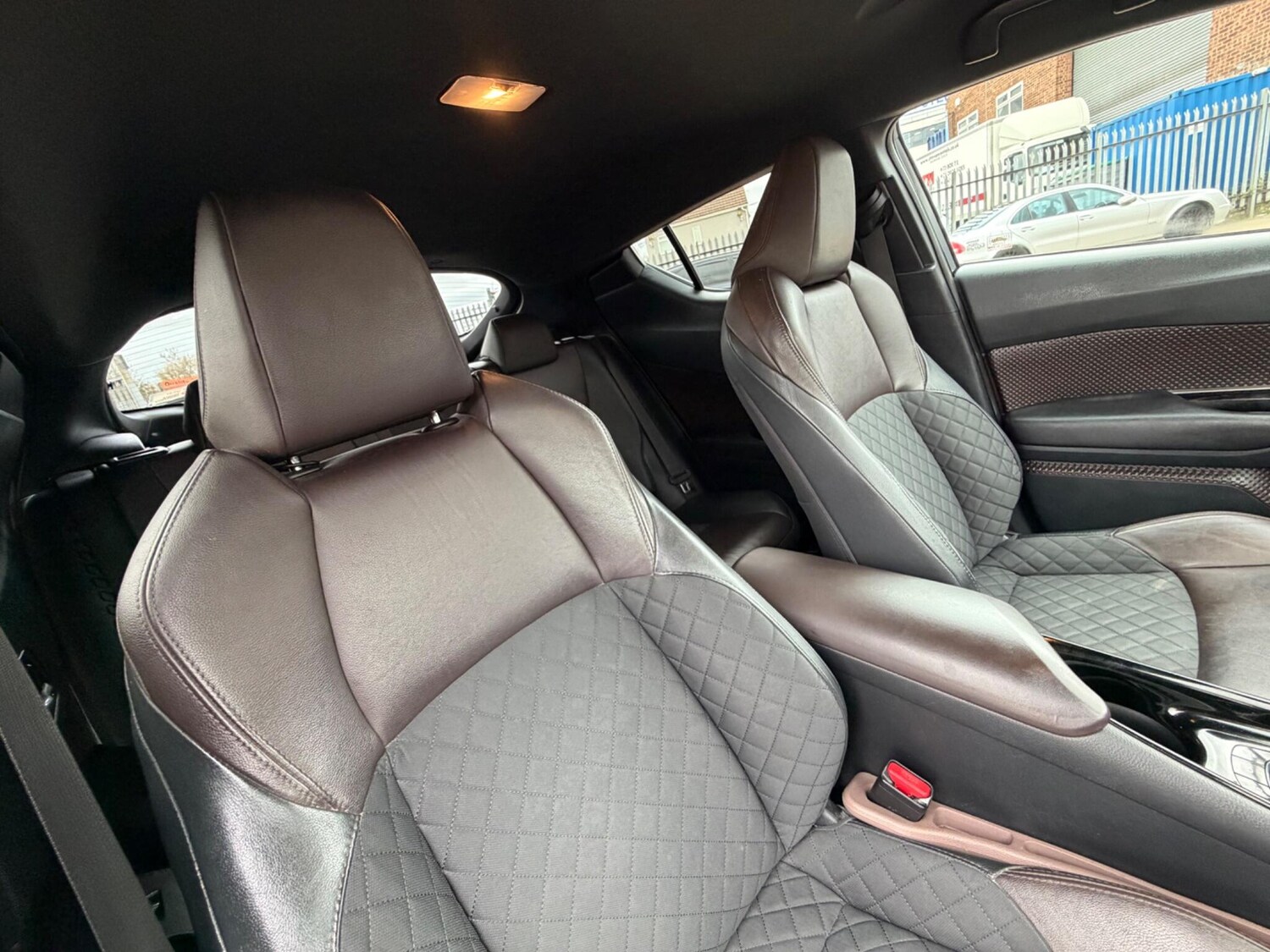 Used Toyota C-HR 2017 for sale - 78107178: Photo 23