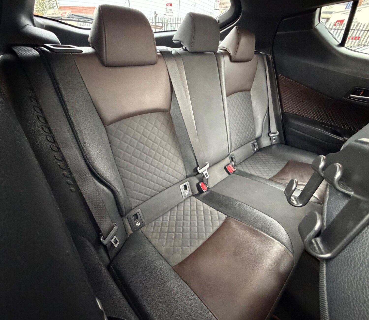 Used Toyota C-HR 2017 for sale - 78107178: Photo 24