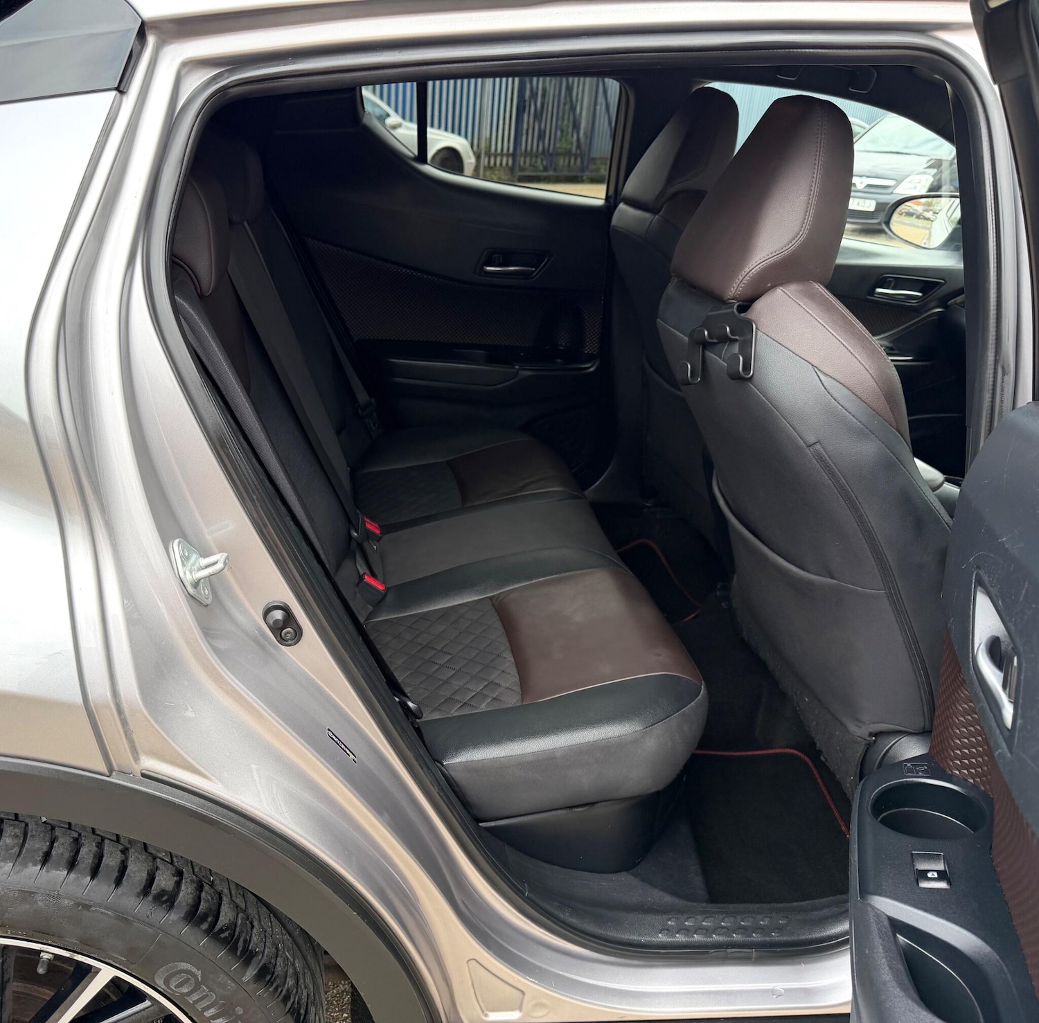 Used Toyota C-HR 2017 for sale - 78107178: Photo 3