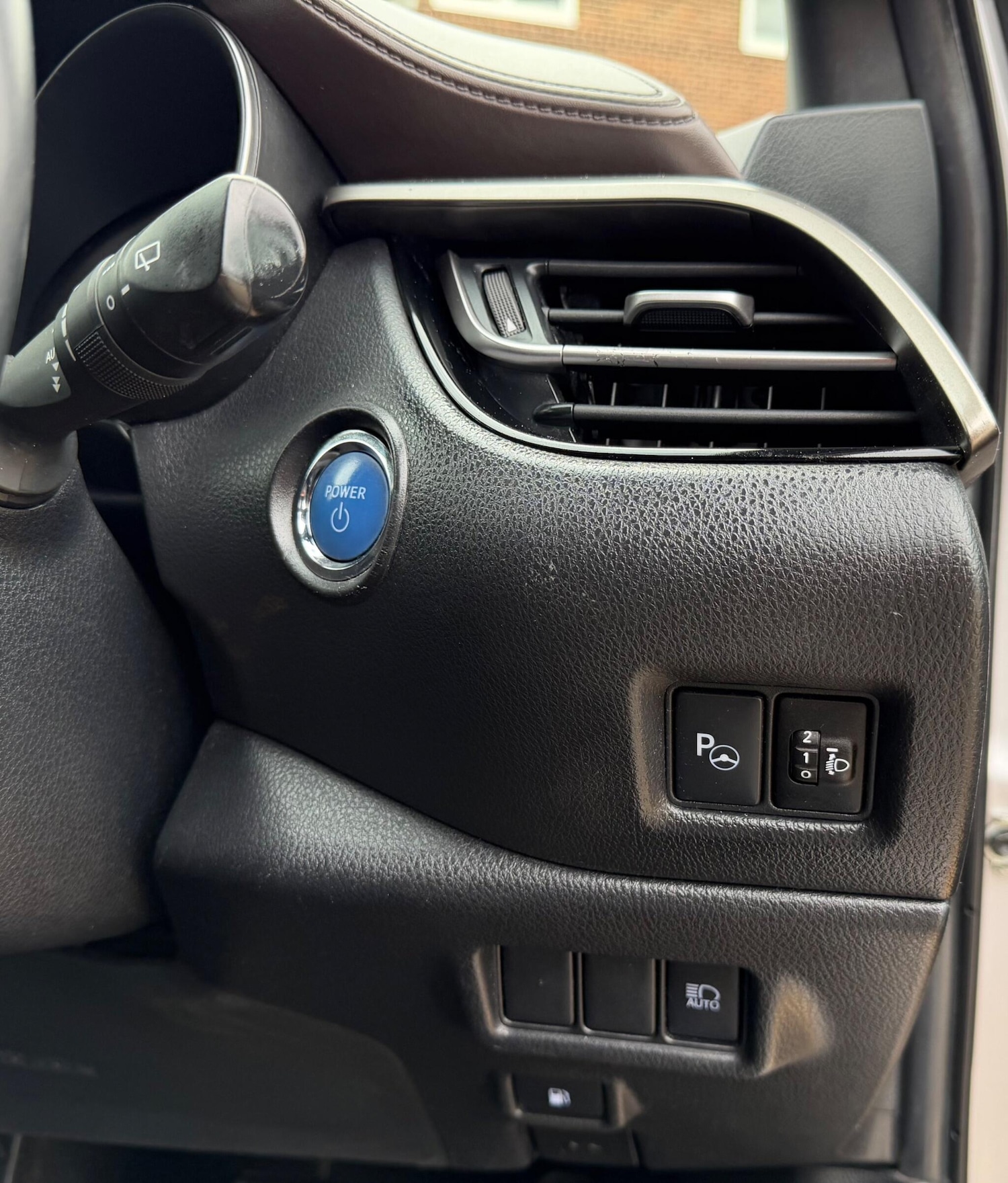 Used Toyota C-HR 2017 for sale - 78107178: Photo 8