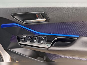 Used Toyota C-HR 2017 for sale - 78264090: Photo