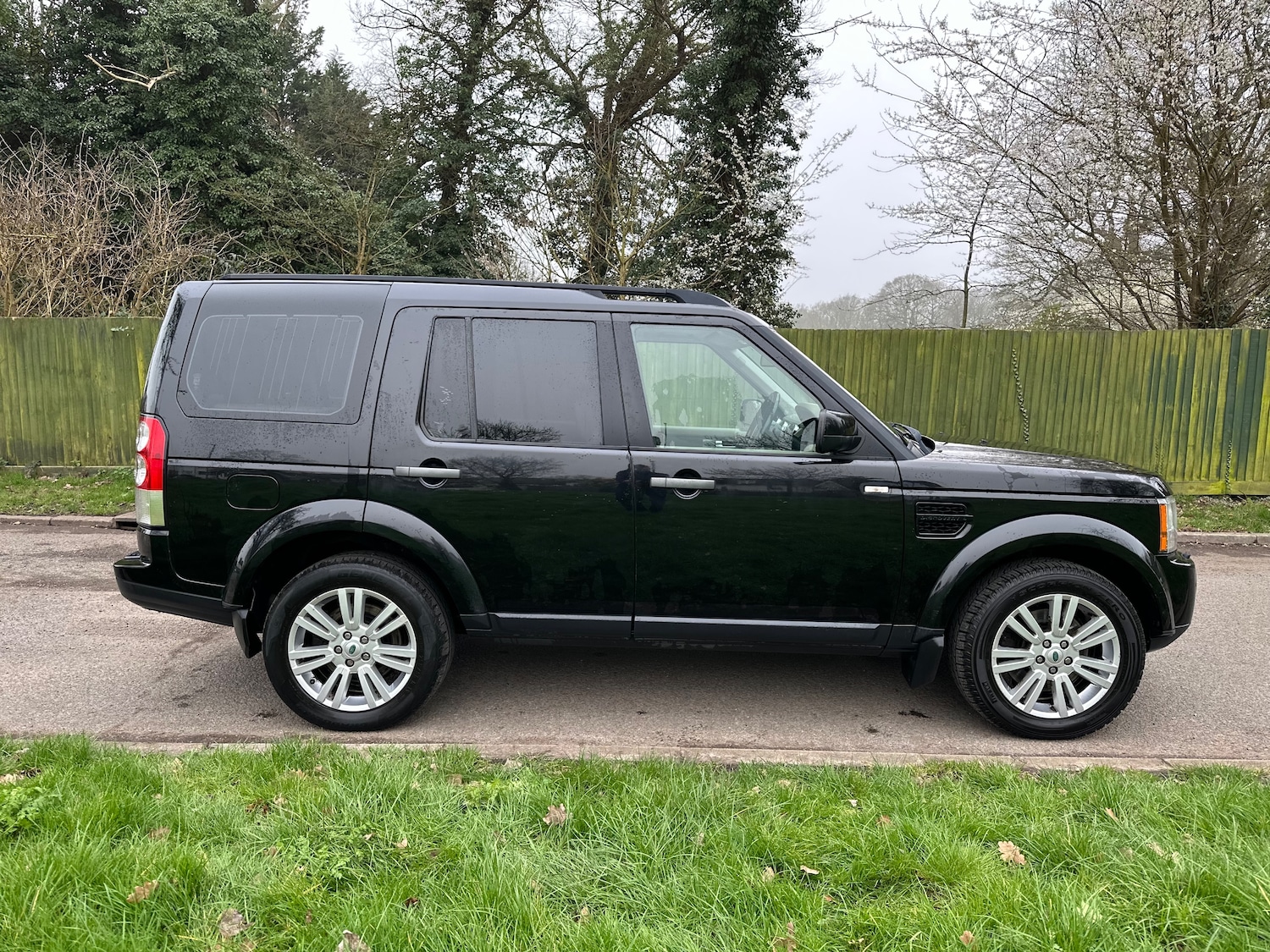 Used Land Rover Discovery 2012 for sale - 77942363: Photo 2