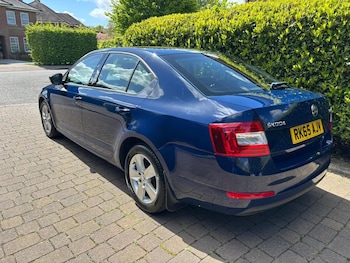 Used Skoda Octavia 2015 for sale - 78307912: Photo