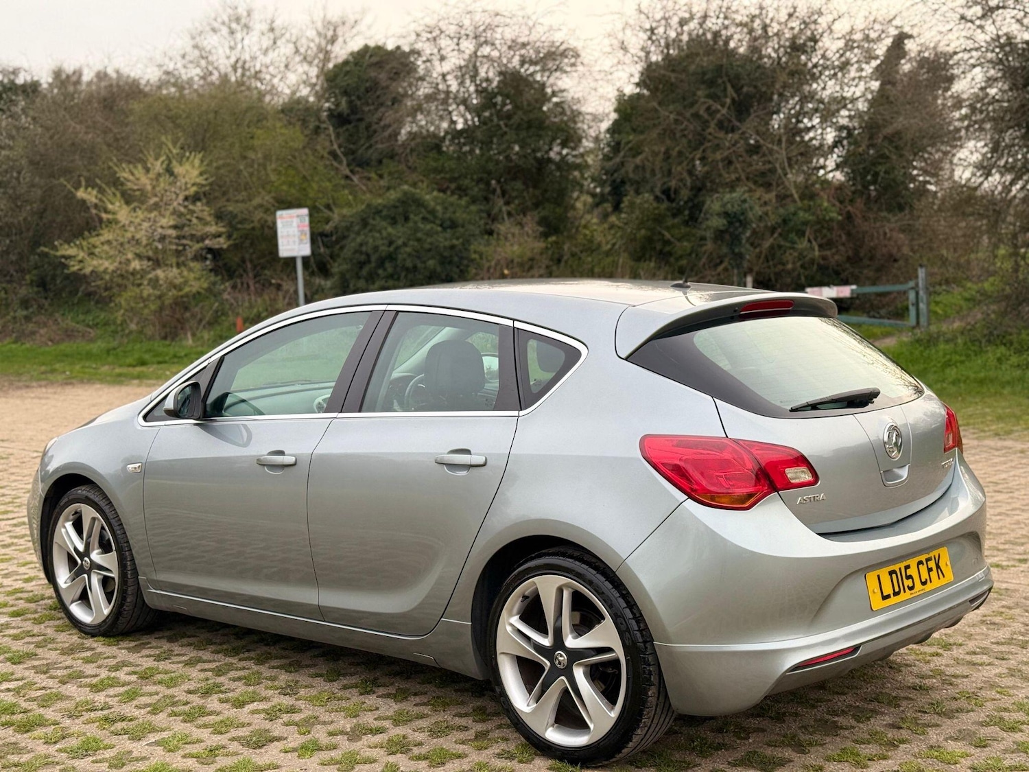 Used Vauxhall Astra 2015 for sale - 78029183: Photo 9