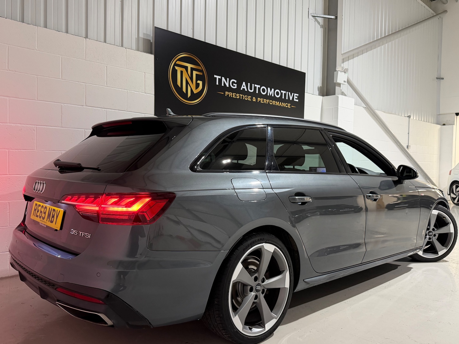 Used Audi A4 2019 for sale - 77786355: Photo 3