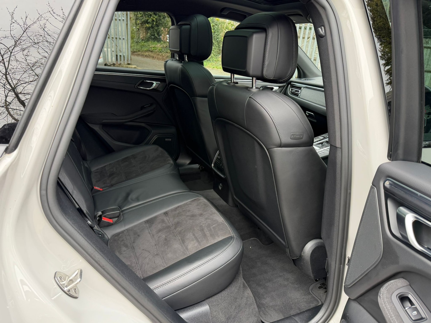 Used Porsche Macan 2020 for sale - 78043771: Photo 16