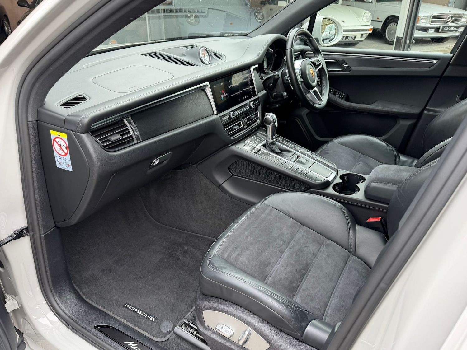 Used Porsche Macan 2020 for sale - 78043771: Photo 18