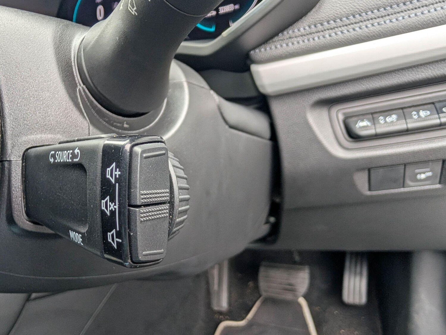 Used Renault Zoe 2020 for sale - 77805033: Photo 24