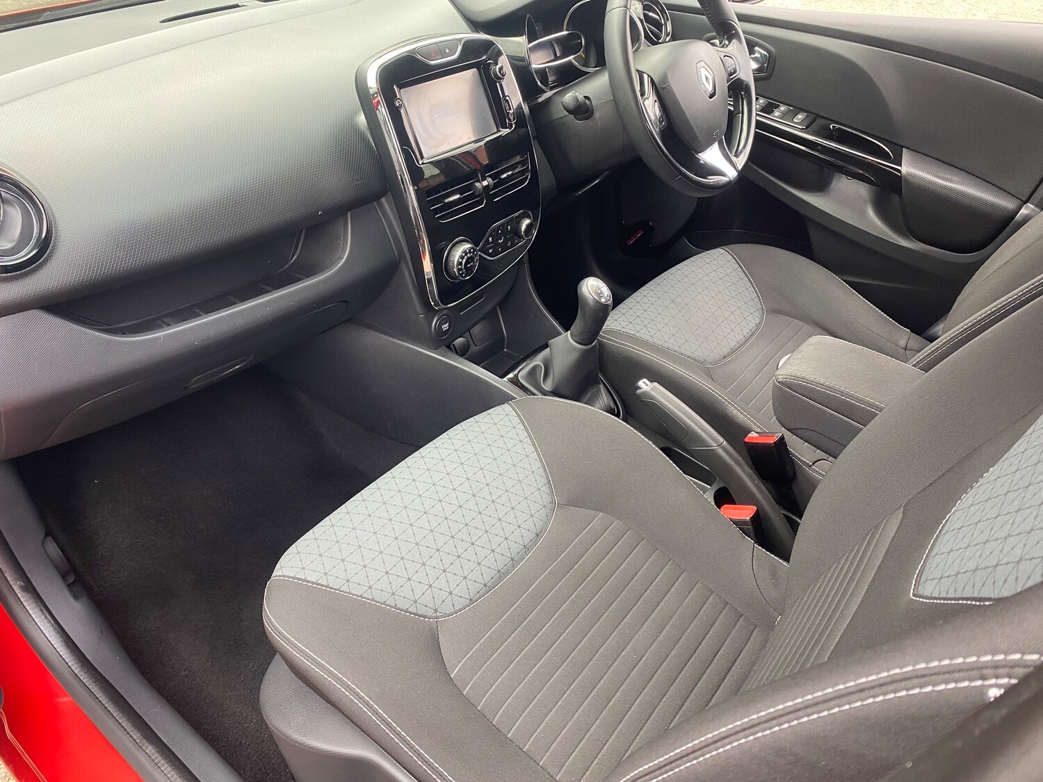 Used Renault Clio 2014 for sale - 78009377: Photo 11