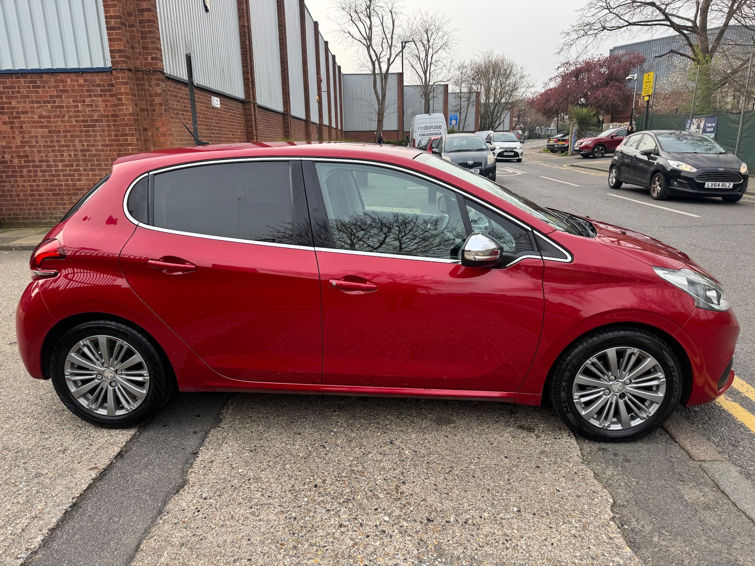 Used Peugeot 208 2016 for sale - 78022579: Photo 8
