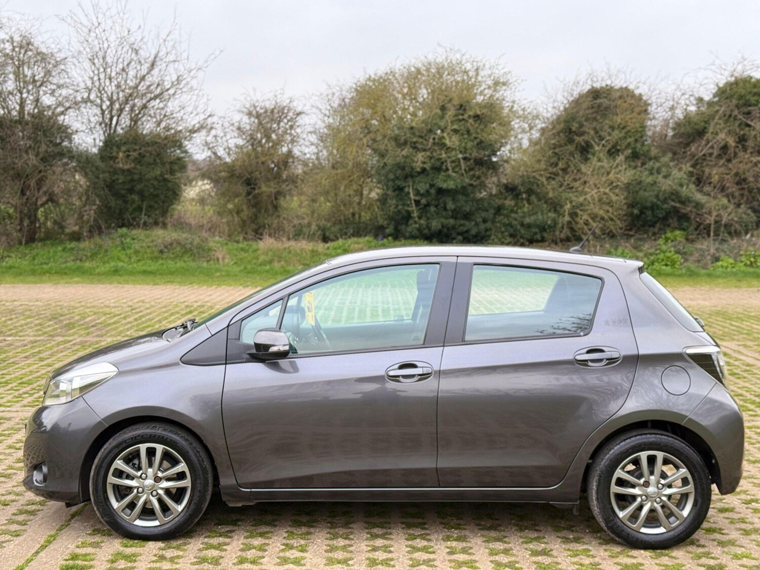 Used Toyota Yaris 2014 for sale - 78029179: Photo 11