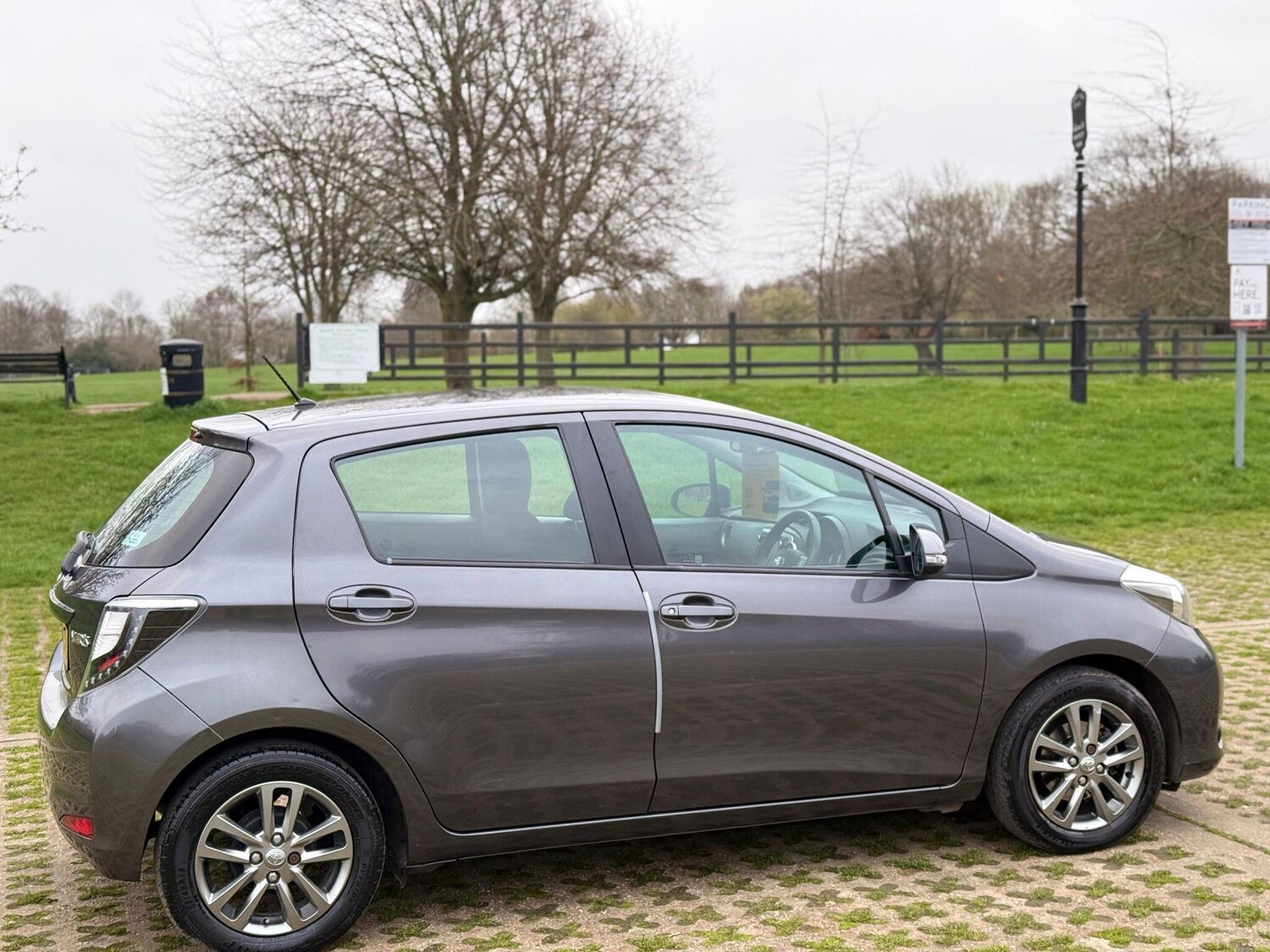 Used Toyota Yaris 2014 for sale - 78029179: Photo 22