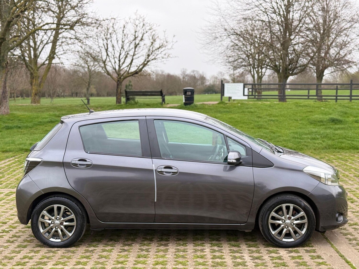 Used Toyota Yaris 2014 for sale - 78029179: Photo 23