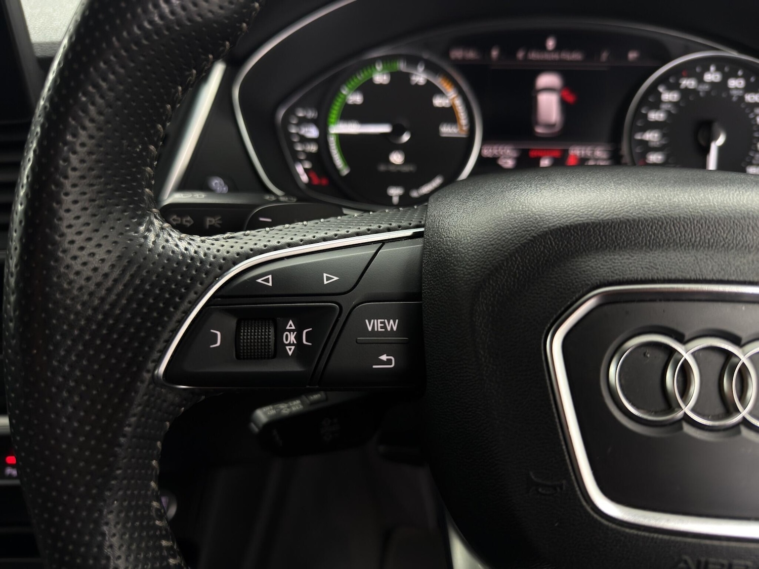 Used Audi Q5 2020 for sale - 77762480: Photo 13