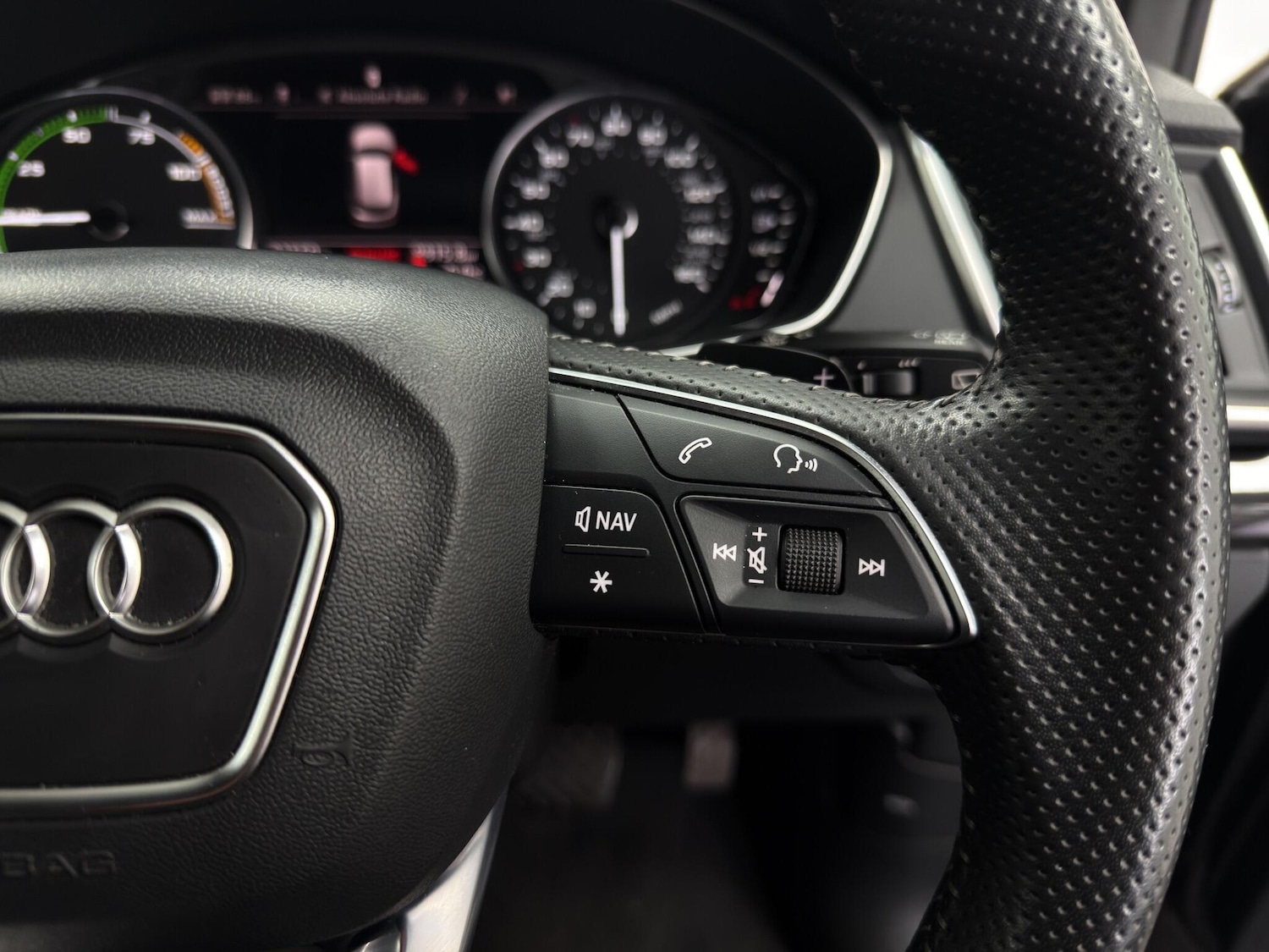 Used Audi Q5 2020 for sale - 77762480: Photo 14