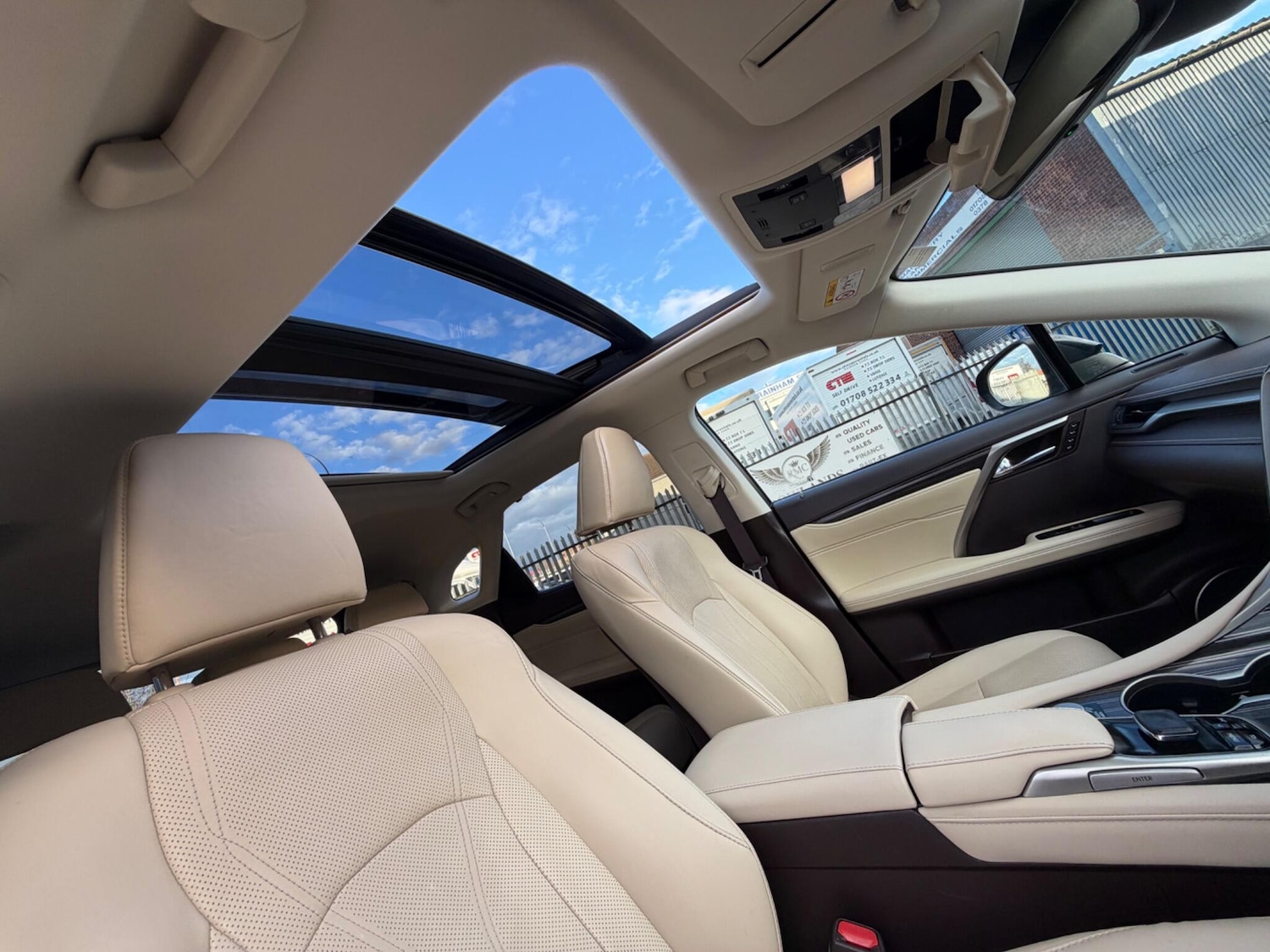 Used Lexus RX 2018 for sale - 78002047: Photo 2