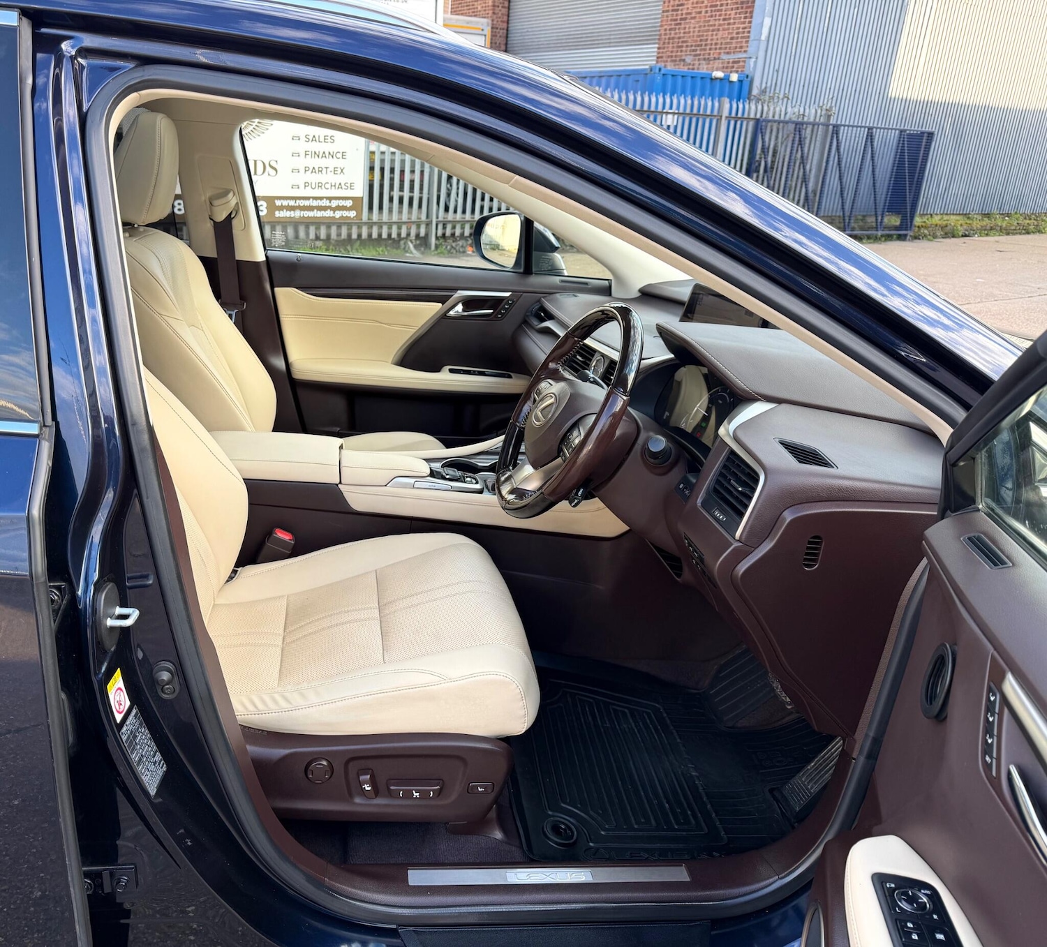 Used Lexus RX 2018 for sale - 78002047: Photo 3