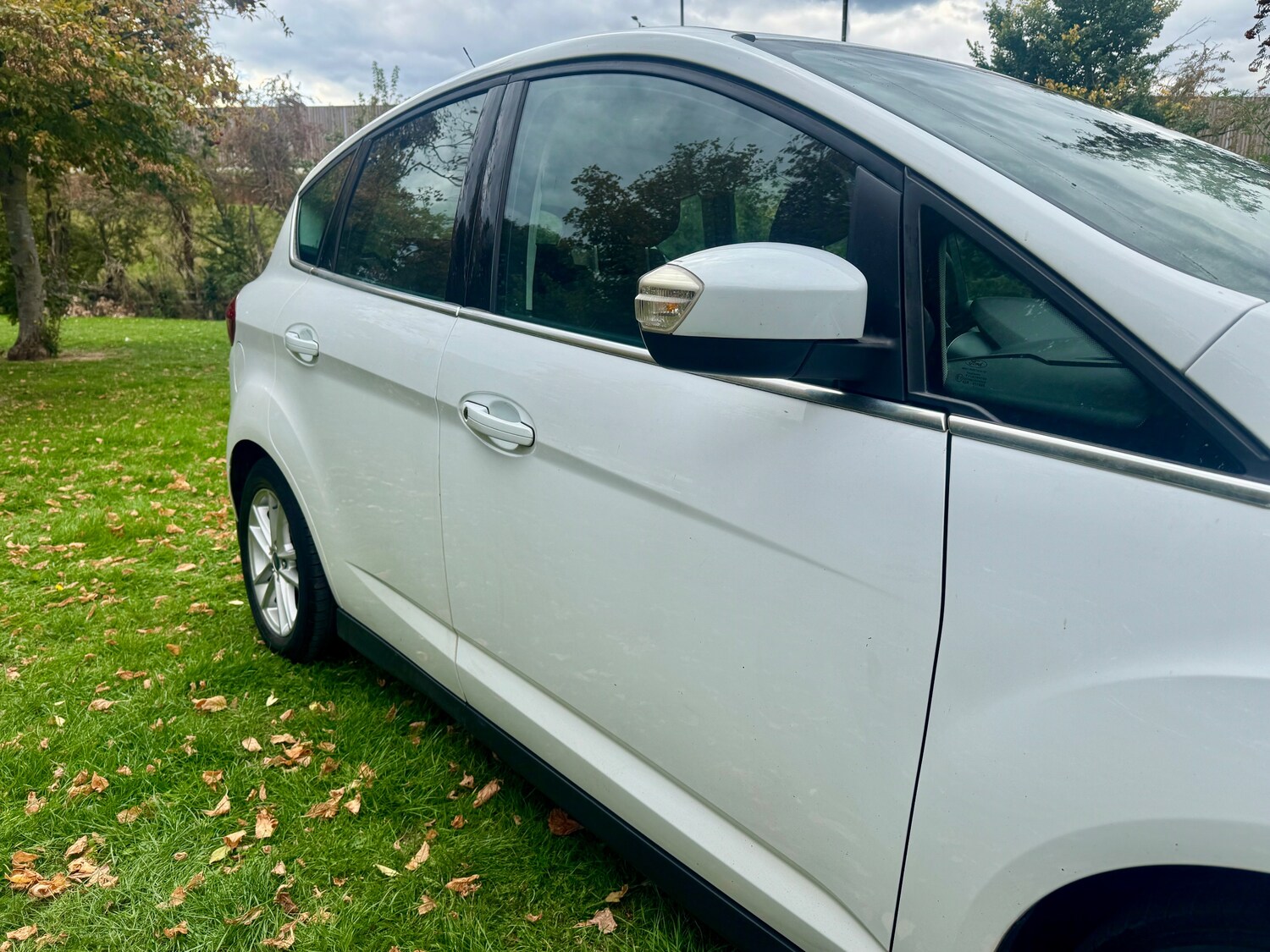 Used Ford C-Max 2015 for sale - 78098024: Photo 24