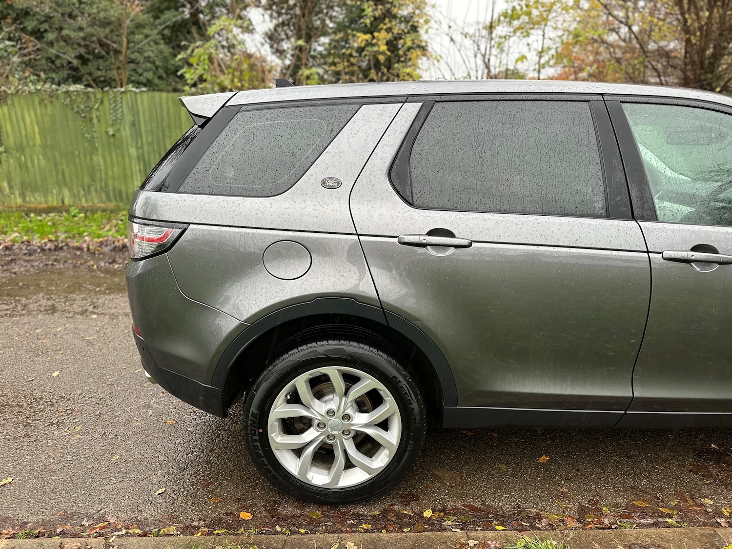 Used Land Rover Discovery Sport 2015 for sale - 77942347: Photo 15