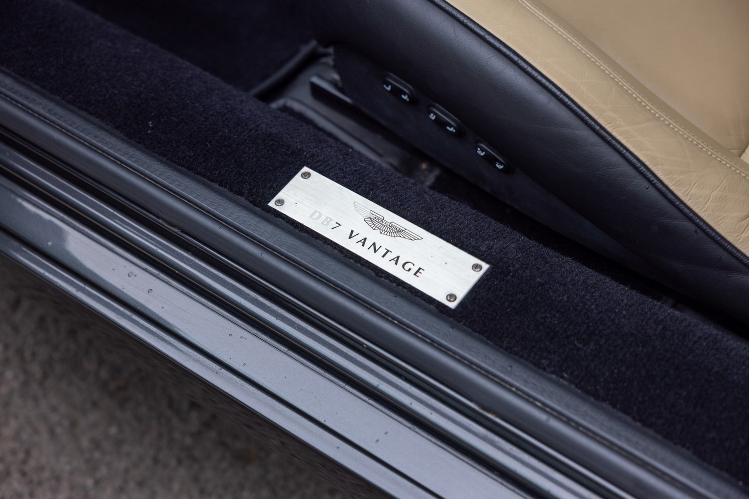 Used Aston Martin DB7 2002 for sale - 77927771: Photo 10