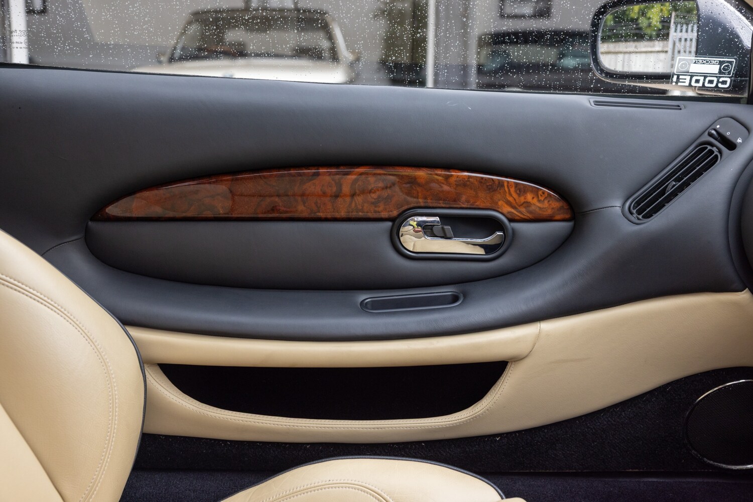 Used Aston Martin DB7 2002 for sale - 77927771: Photo 25