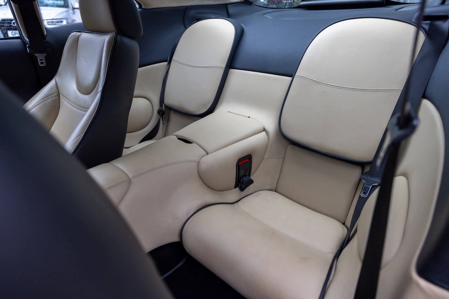 Used Aston Martin DB7 2002 for sale - 77927771: Photo 9