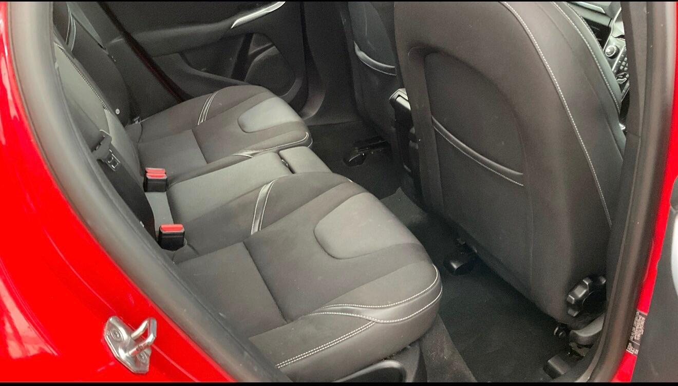 Used Volvo V40 2016 for sale - 78137241: Photo 2