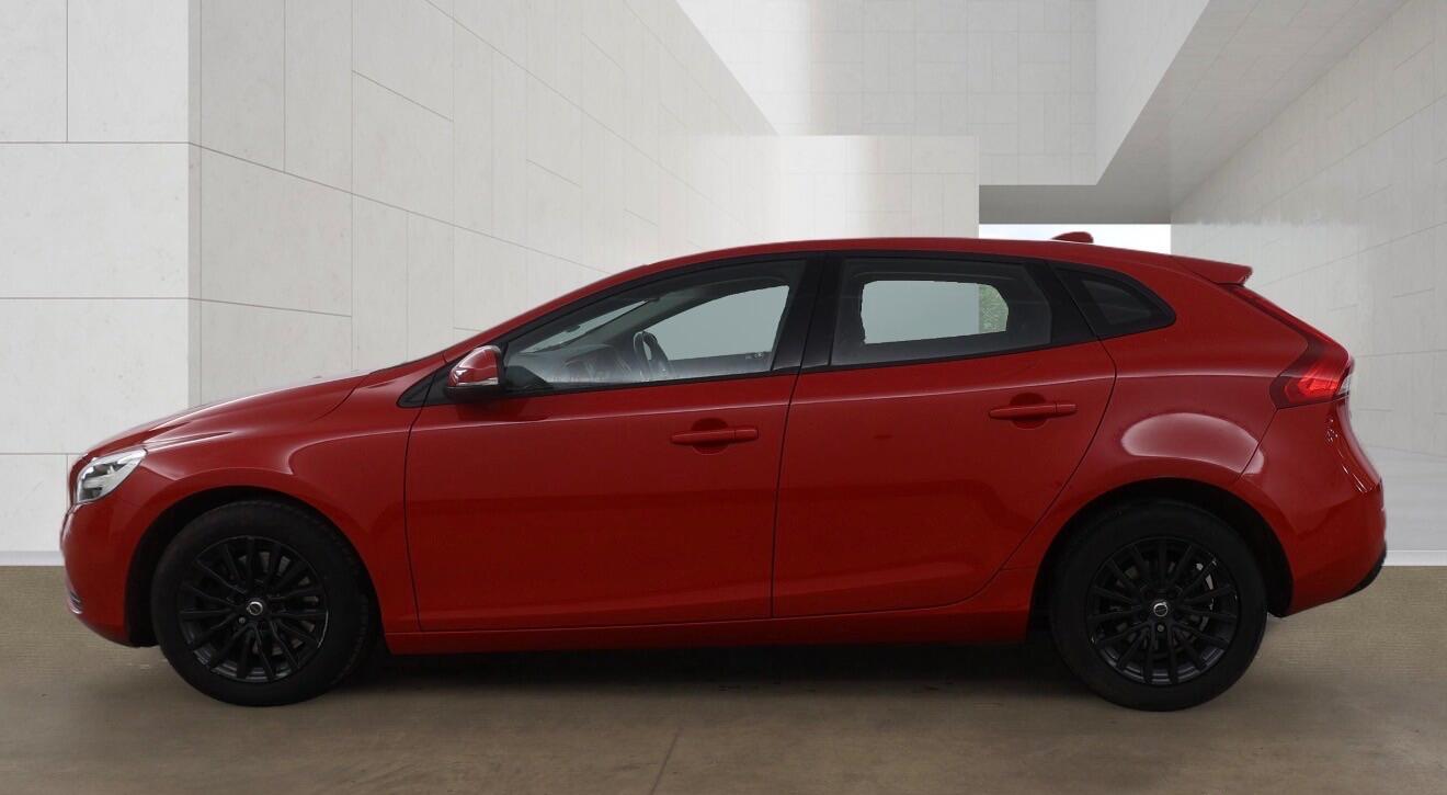 Used Volvo V40 2016 for sale - 78137241: Photo 7