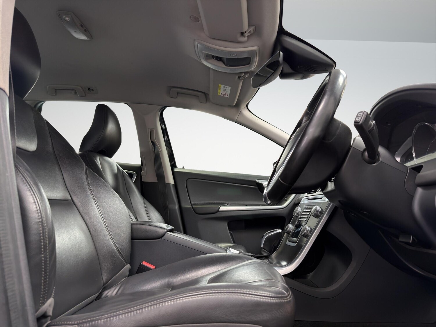 Used Volvo XC60 2016 for sale - 77762439: Photo 15