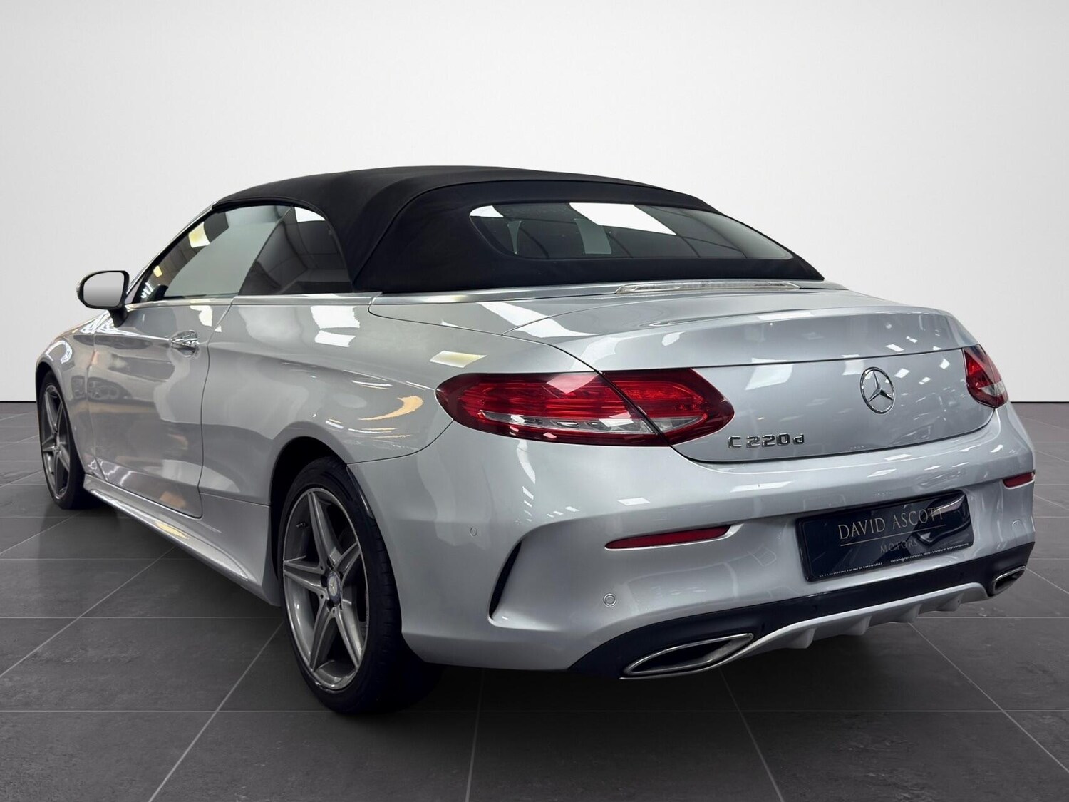 Used Mercedes-Benz C Class 2017 for sale - 77762467: Photo 11