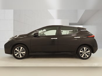Used Nissan Leaf 2021 for sale - 79082327: Photo