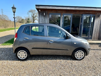 Used Hyundai i10 2009 for sale - 77762528: Photo