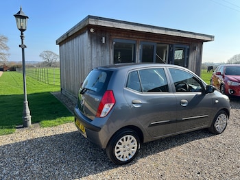 Used Hyundai i10 2009 for sale - 77762528: Photo