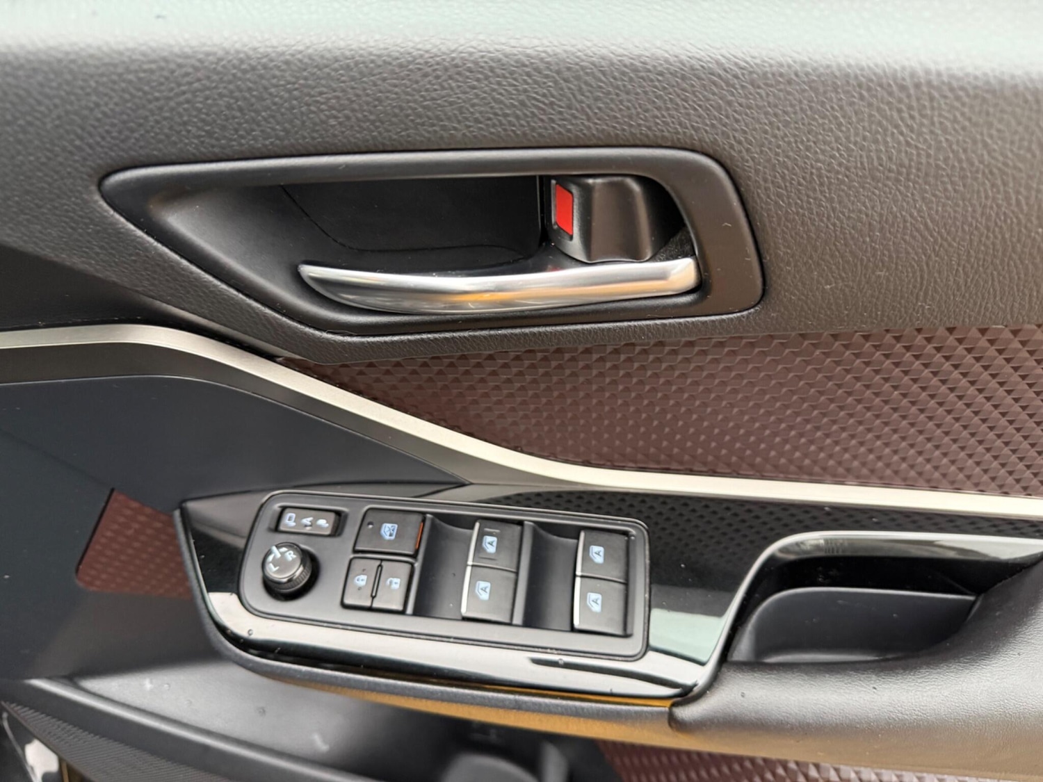 Used Toyota C-HR 2017 for sale - 78001966: Photo 11