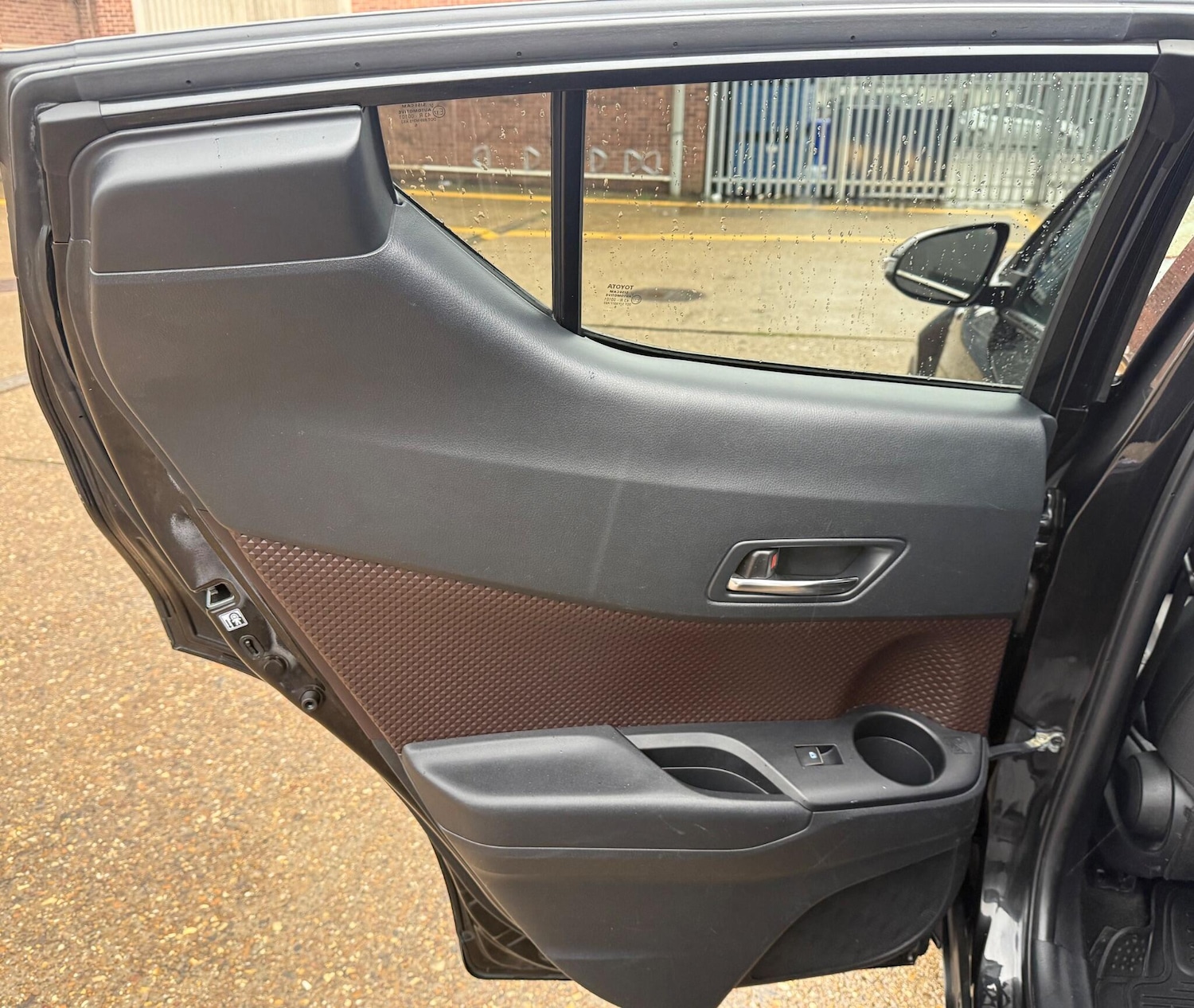 Used Toyota C-HR 2017 for sale - 78001966: Photo 22