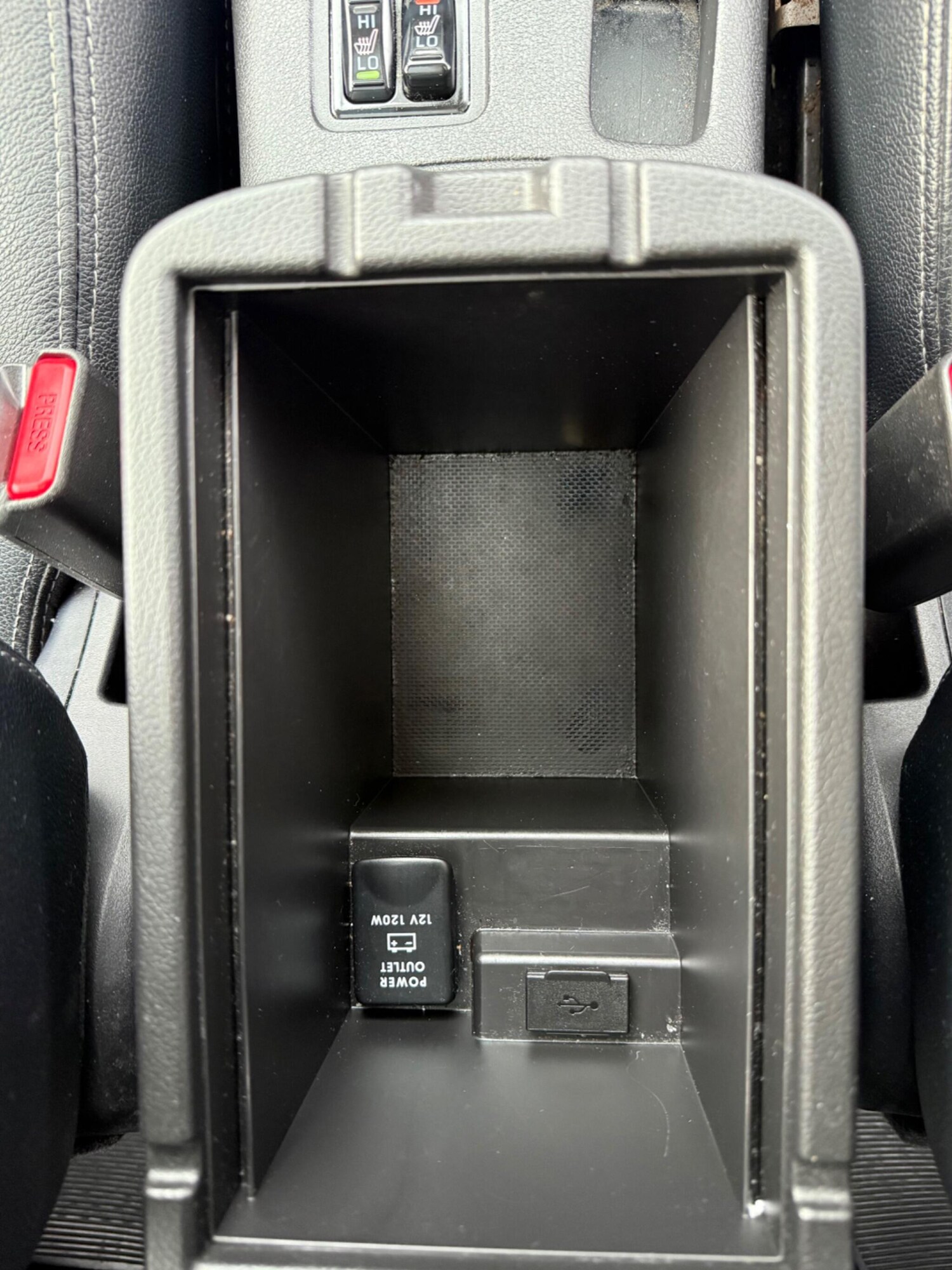 Used Mitsubishi Outlander 2015 for sale - 78001969: Photo 16