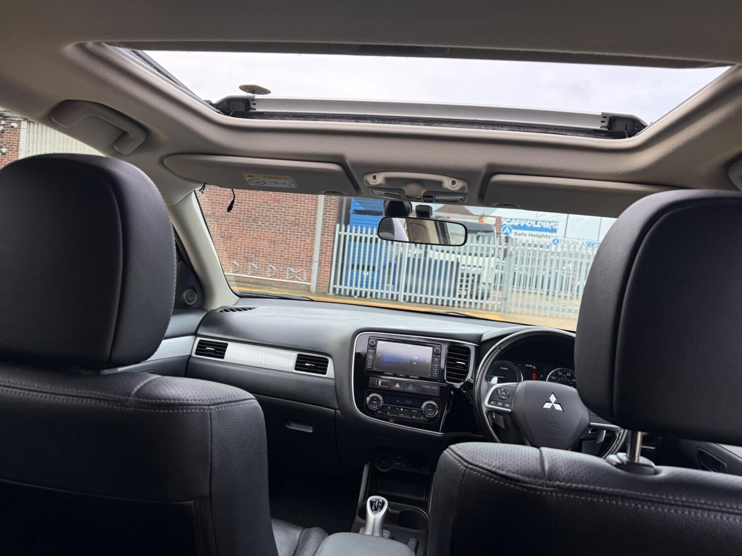 Used Mitsubishi Outlander 2015 for sale - 78001969: Photo 17