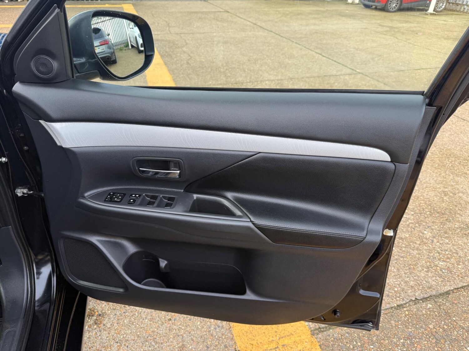 Used Mitsubishi Outlander 2015 for sale - 78001969: Photo 7